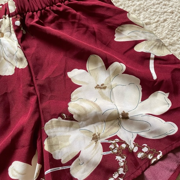 Floral Print Knot Hem Butterfly Sleeve with Shorts - Picture 7 of 7